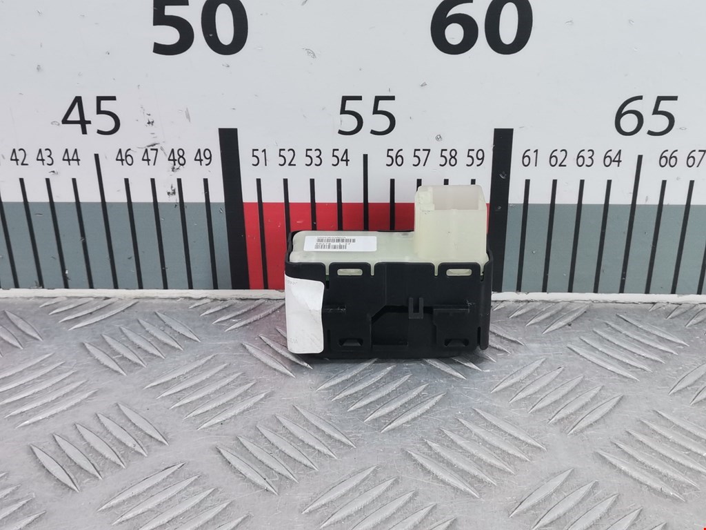 Кнопка стеклоподъемника JEEP Patriot 2007-2017