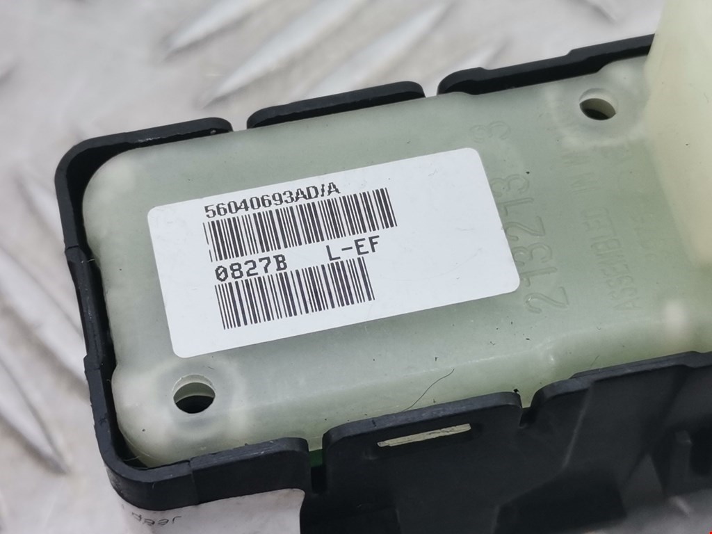 Кнопка стеклоподъемника JEEP Patriot 2007-2017