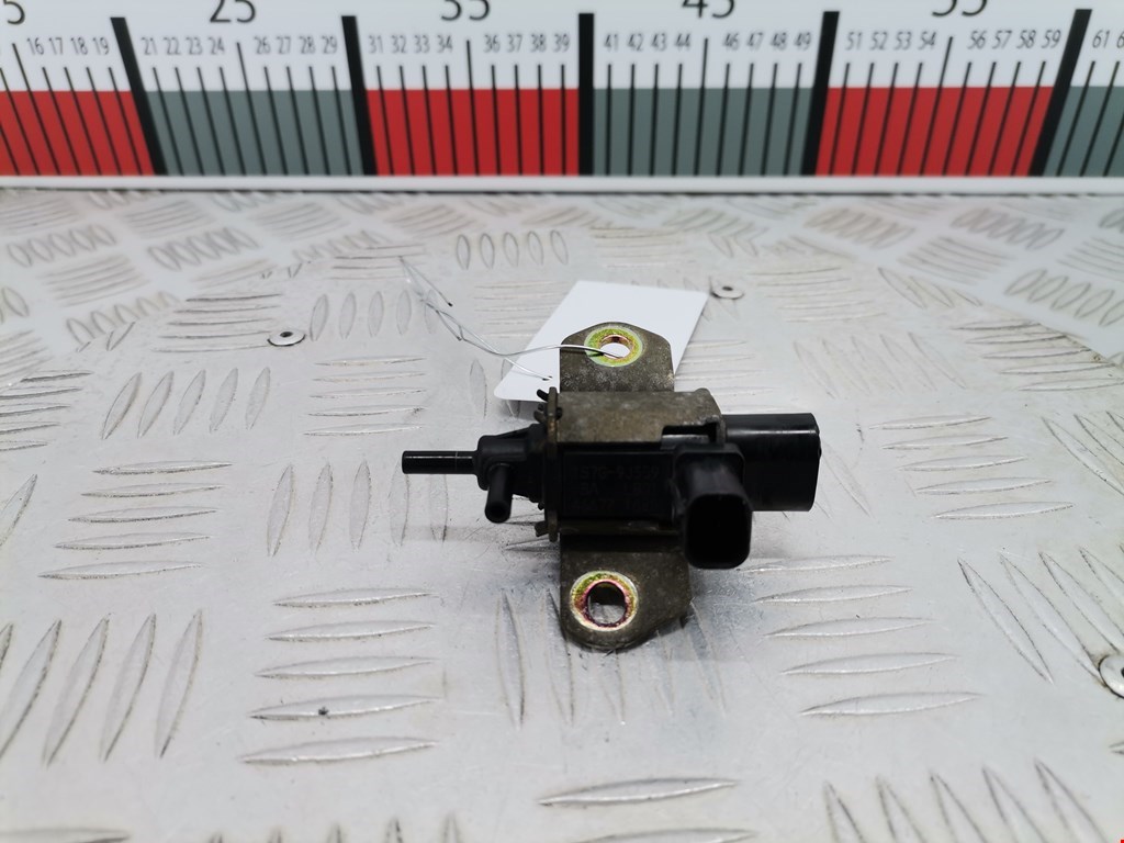 Клапан воздушного фильтра Ford Mondeo 3 (2000-2007)