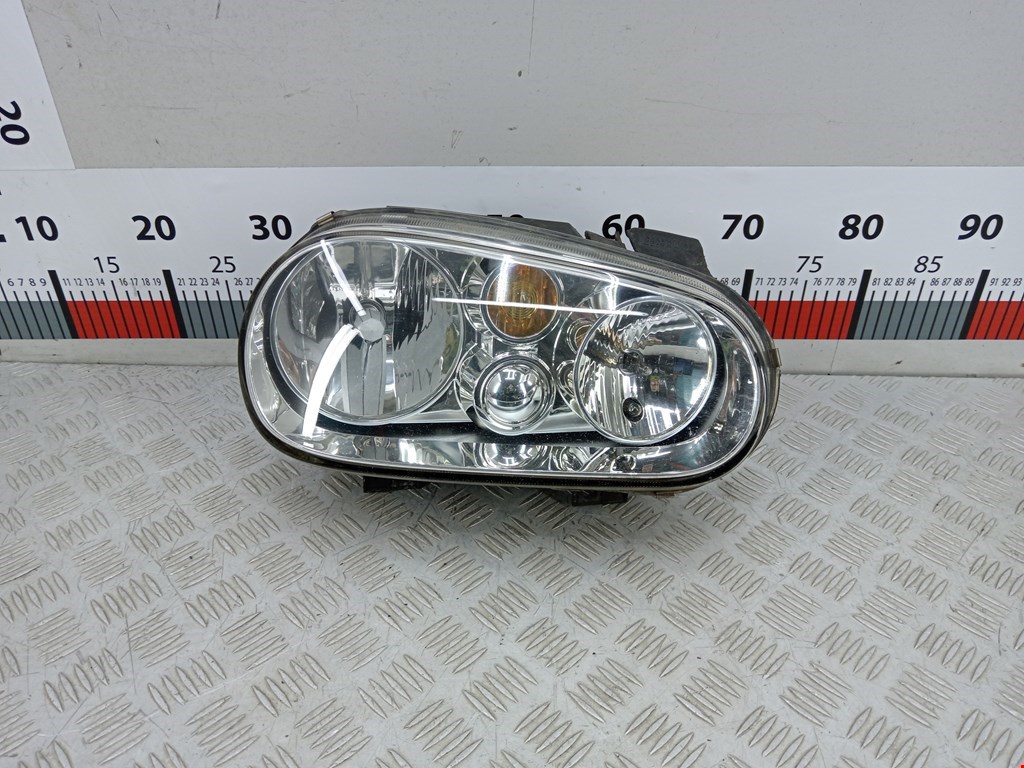 Фара правая VOLKSWAGEN Golf IV 1997-2003