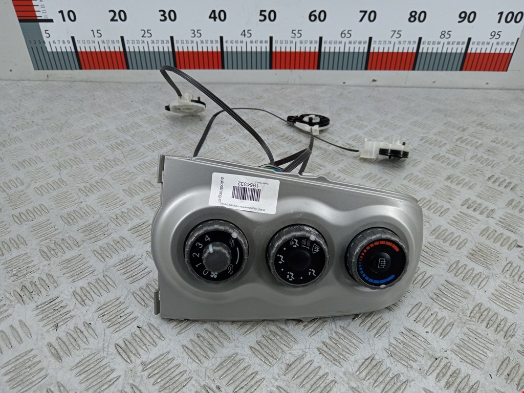 Блок управления климат-контроля Toyota Yaris 2 (2005-2011)