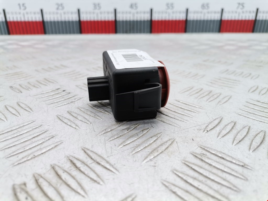 Кнопка аварийной сигнализации (аварийки) RENAULT Clio 2005-2012