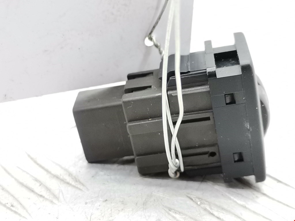 Кнопка корректора фар TOYOTA Yaris II XP50 2005-2011