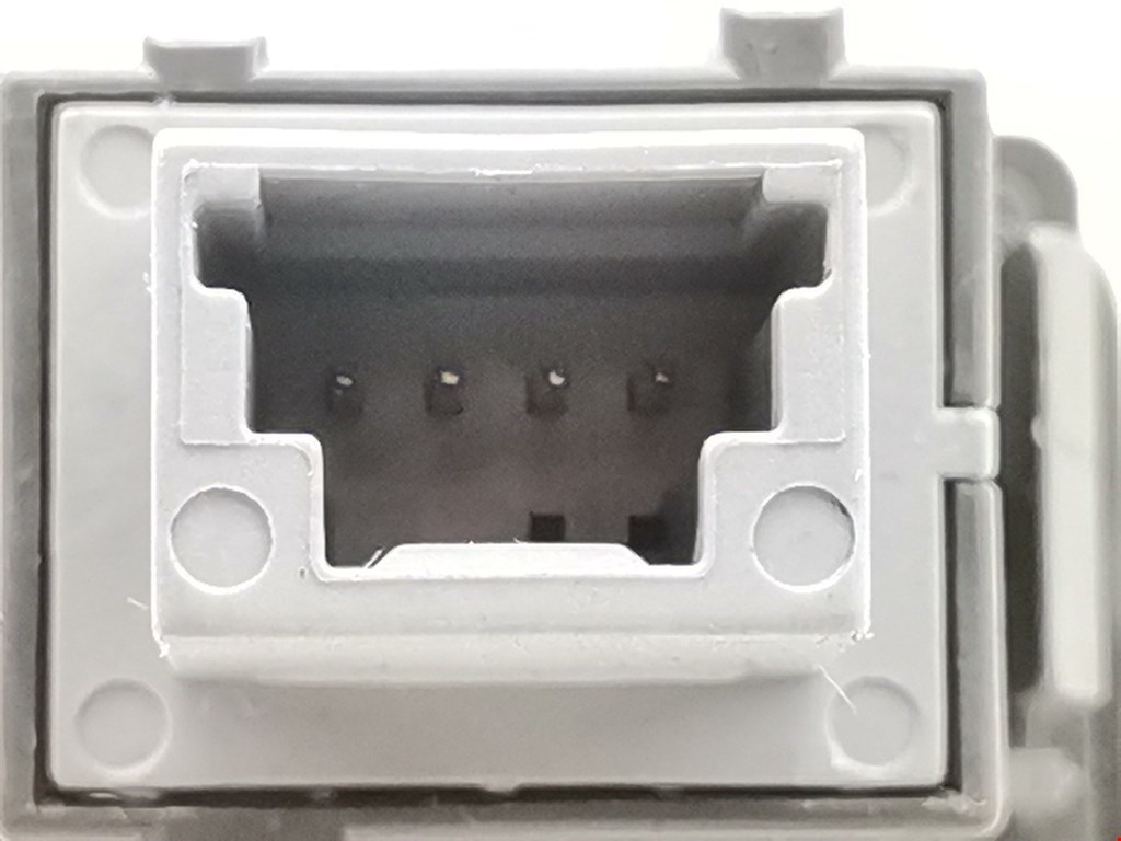 Кнопка аварийной сигнализации (аварийки) TOYOTA Yaris II XP50 2005-2011