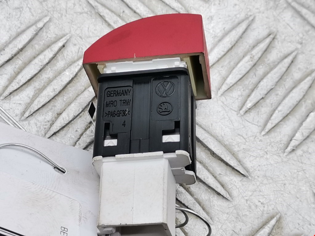 Кнопка аварийной сигнализации (аварийки) SKODA Octavia A5 1Z- 2004-2013