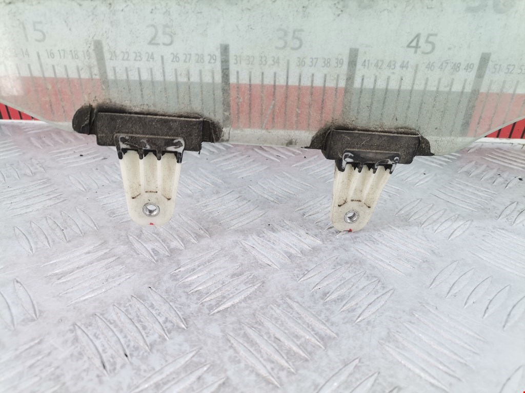 Стекло двери переднее левое SUZUKI Grand Vitara 2005-2015