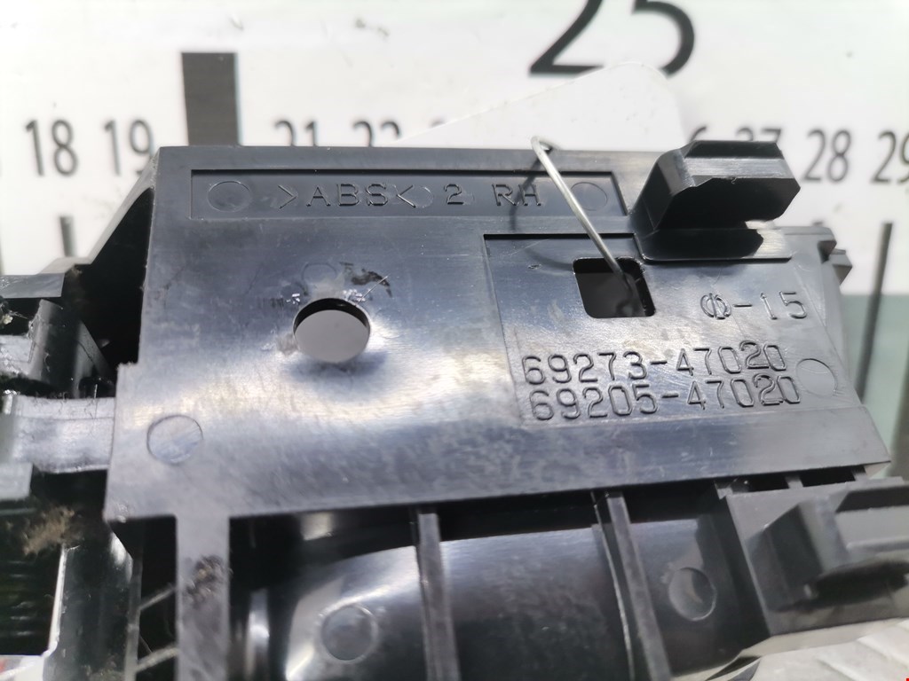 Ручка дверная задняя внутренняя правая TOYOTA Prius II XW20 2003-2012