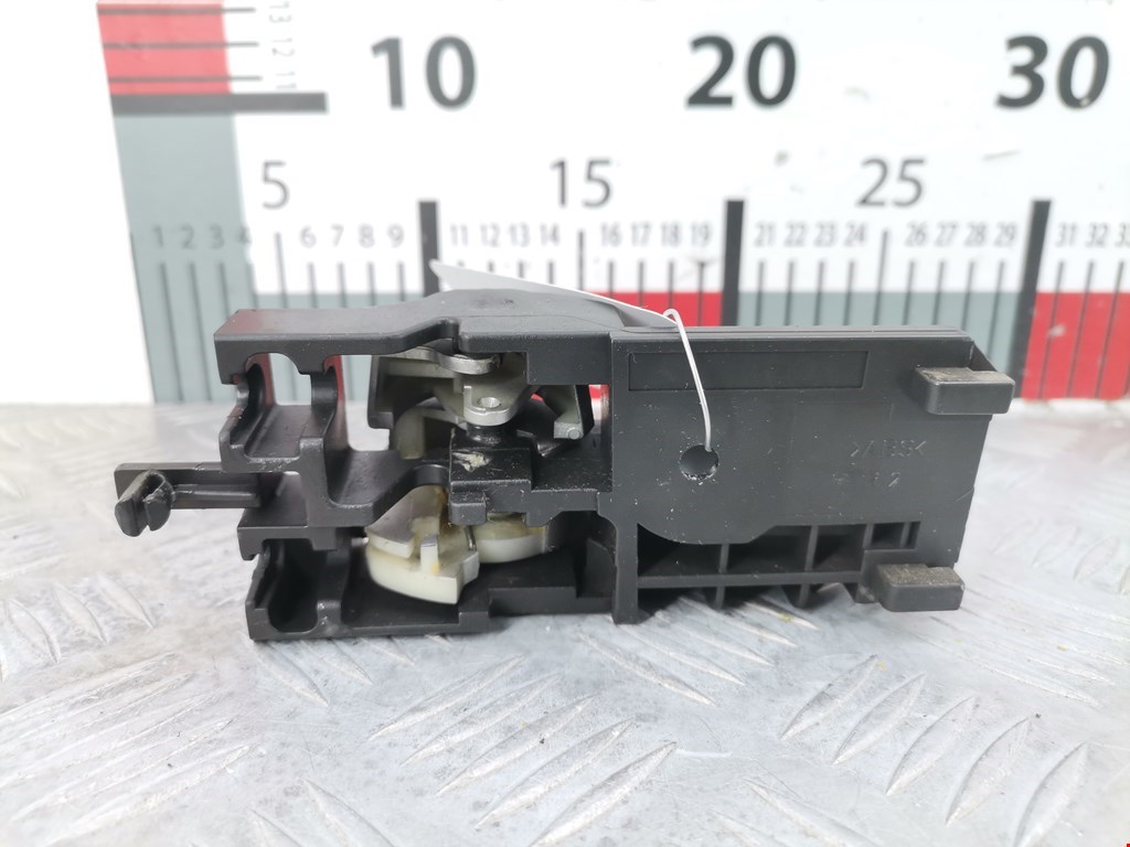 Ручка дверная задняя внутренняя правая SUZUKI Swift 2004-2010