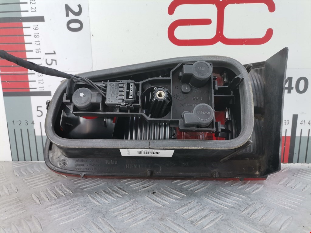 Фонарь задний внутренний левый RENAULT Laguna 2001-2007