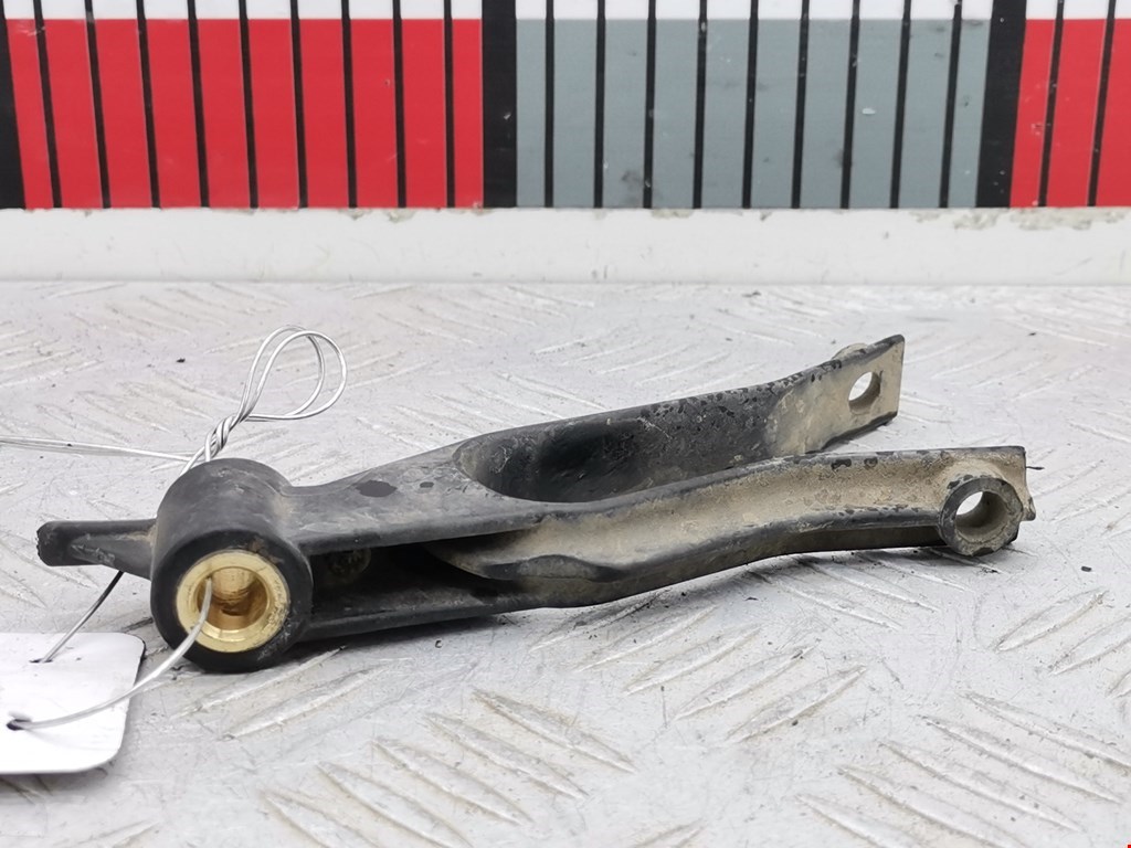 Кронштейн (крепление) радиатора OPEL Astra H/Family 2004-2015