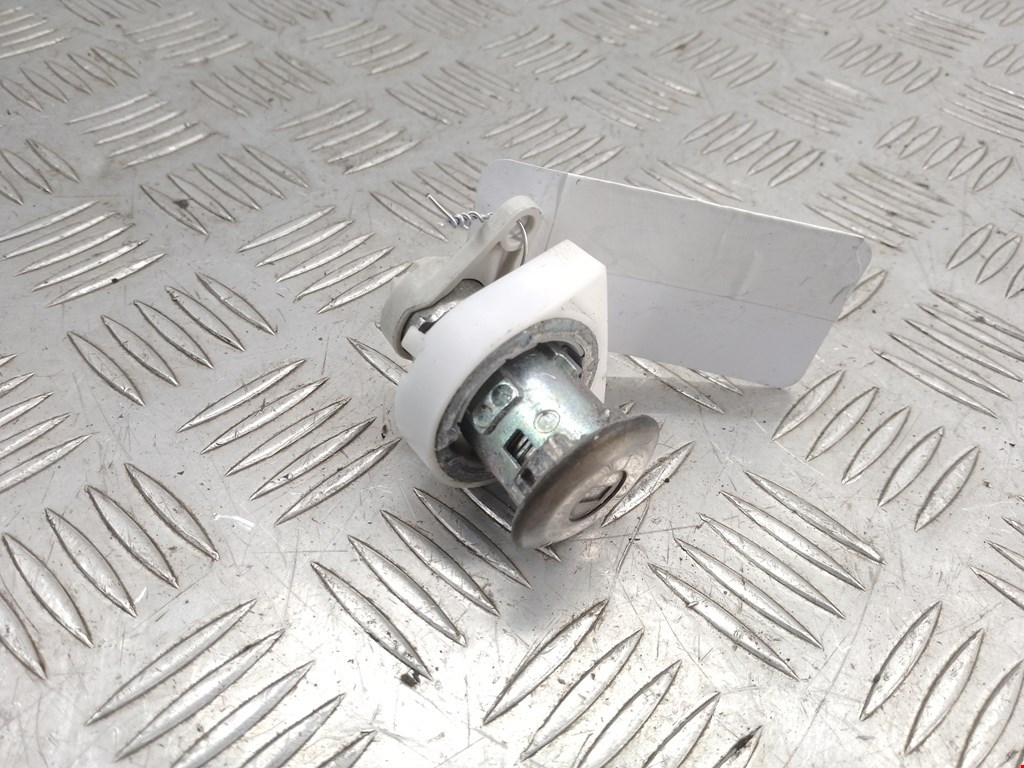 Вставка замка багажника RENAULT Sandero 2014-2022