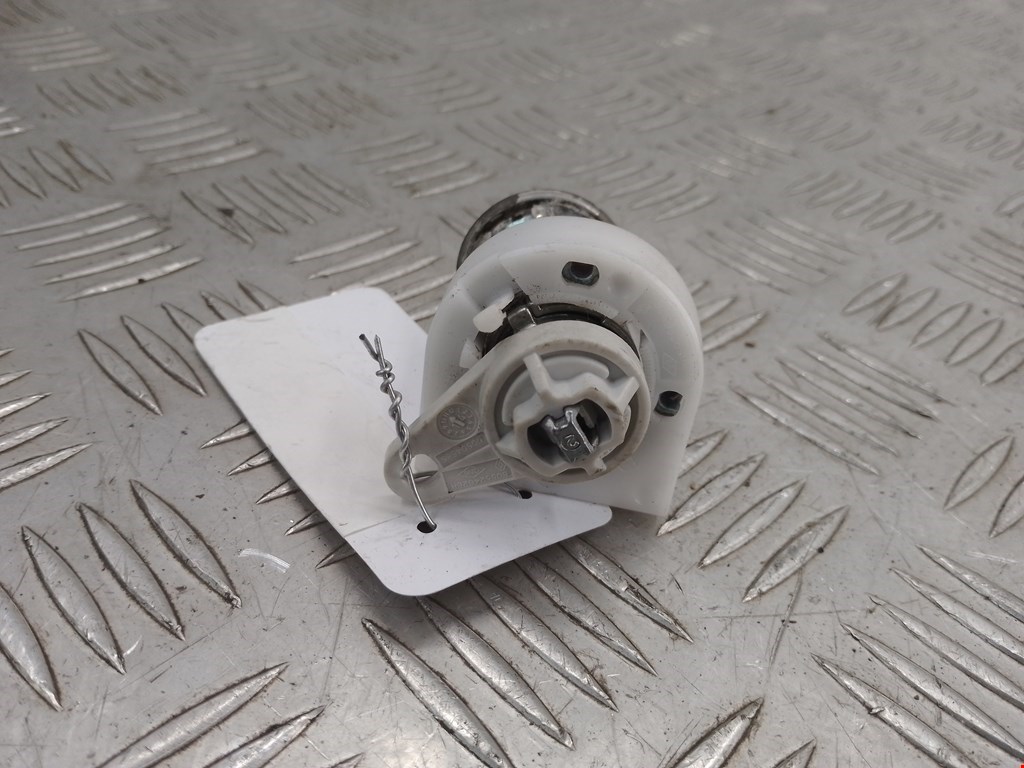 Вставка замка багажника RENAULT Sandero 2014-2022