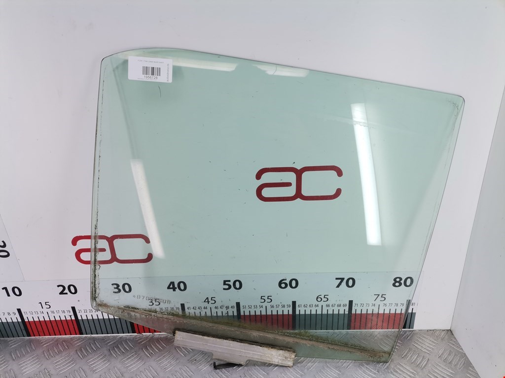 Стекло двери заднее правое MERCEDES-BENZ 190 (W201) 190 W201 1982-1993