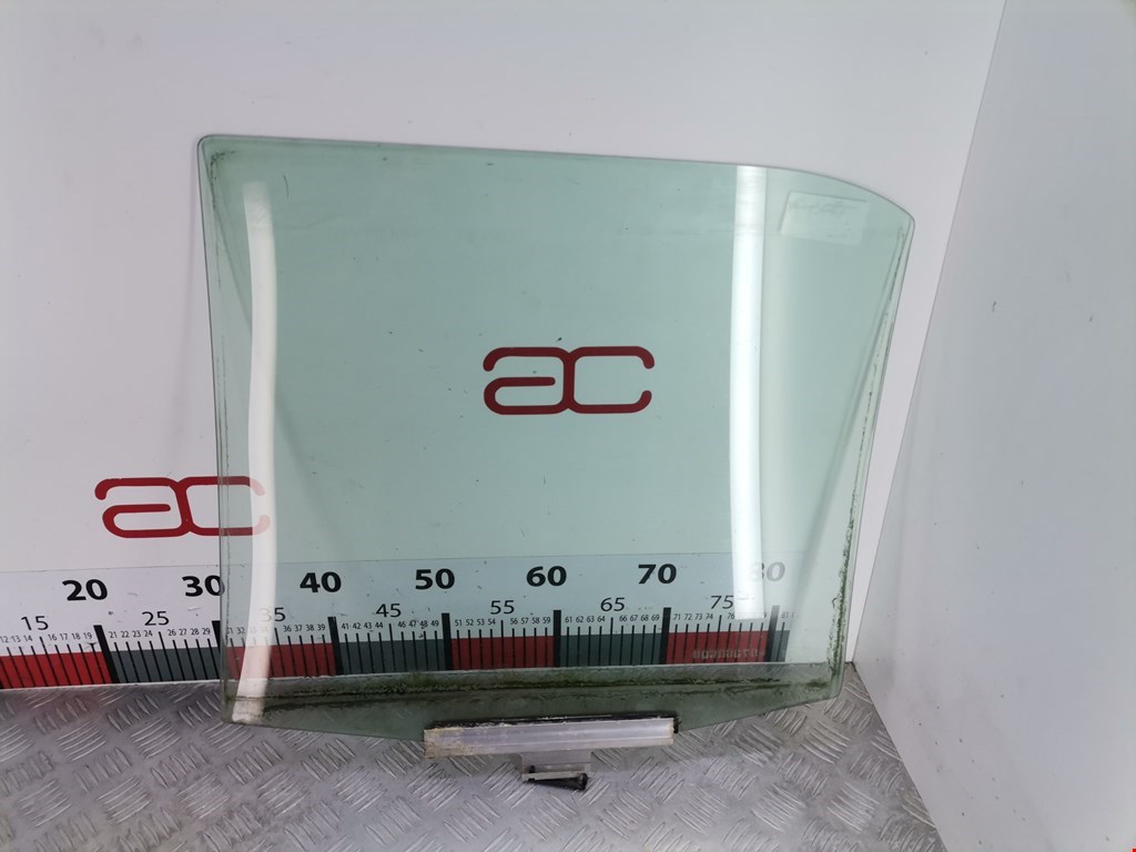 Стекло двери заднее правое MERCEDES-BENZ 190 (W201) 190 W201 1982-1993