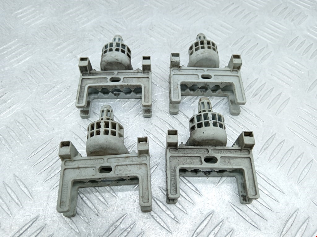 Кронштейн (крепление) радиатора Peugeot 308 (2007-2015)