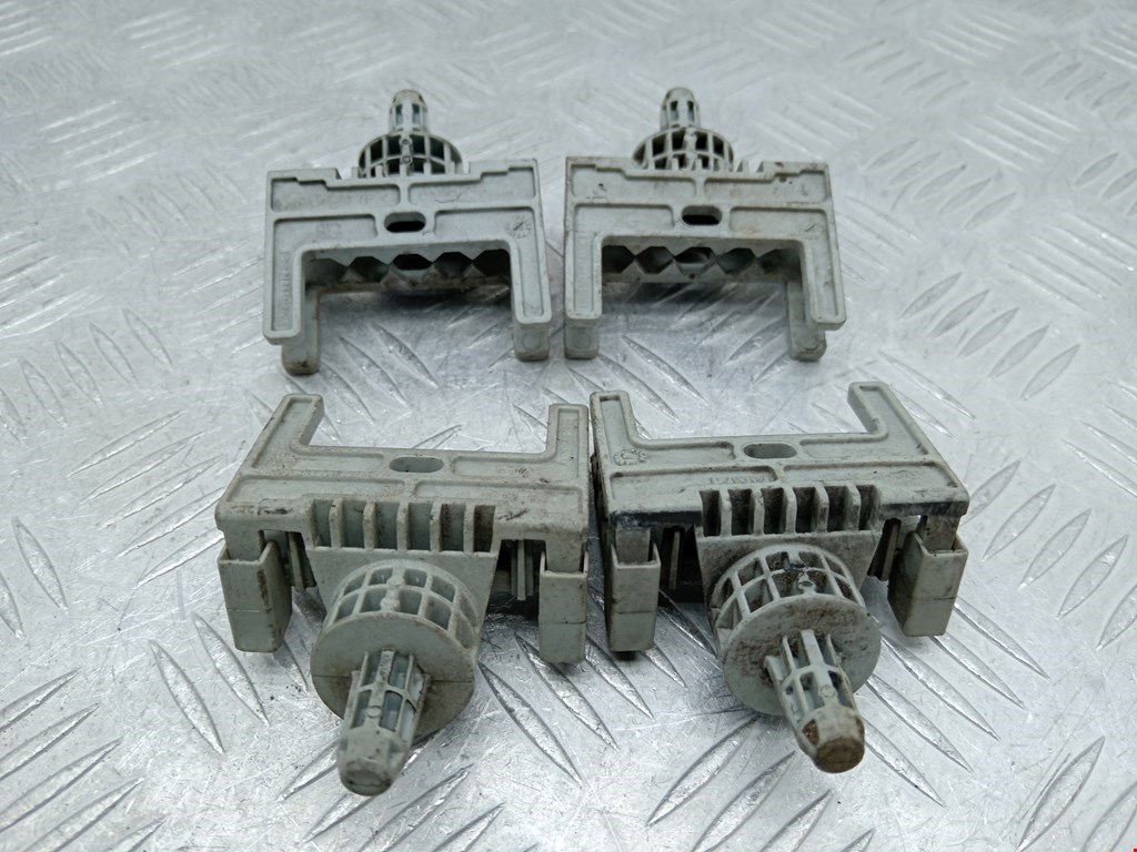 Кронштейн (крепление) радиатора PEUGEOT 308 2007-2015