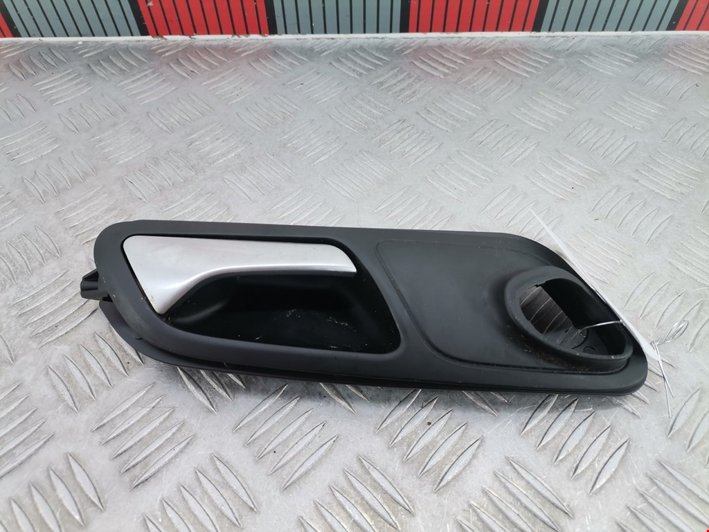 Ручка дверная задняя внутренняя правая VOLKSWAGEN Passat CC 2008-2017