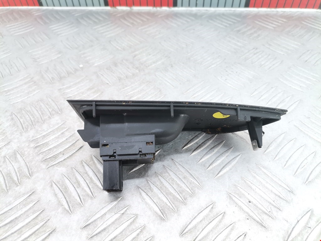 Кнопка стеклоподъемника VOLKSWAGEN Passat CC 2008-2017