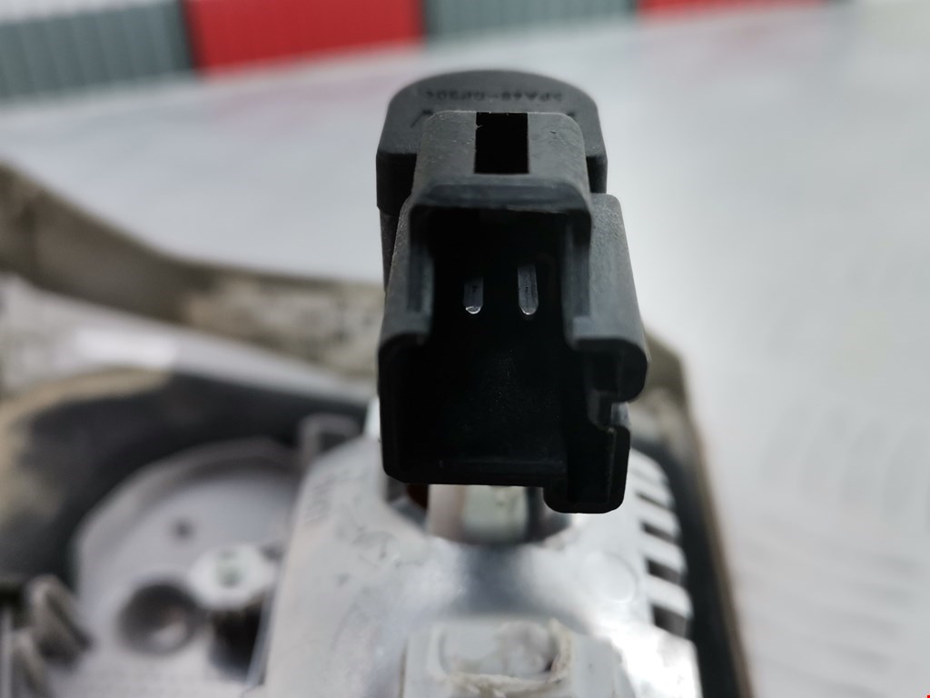 Фонарь задний внутренний левый FORD B-MAX 2012-2018