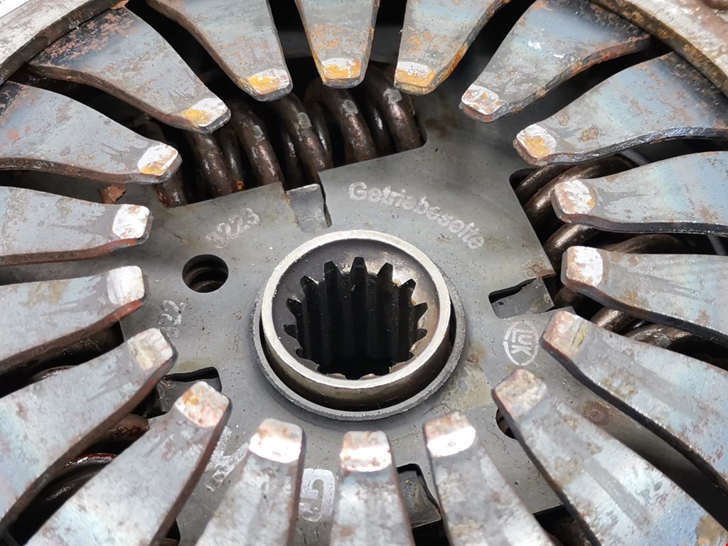 Маховик (демпфер сцепления) OPEL Astra H/Family 2004-2015