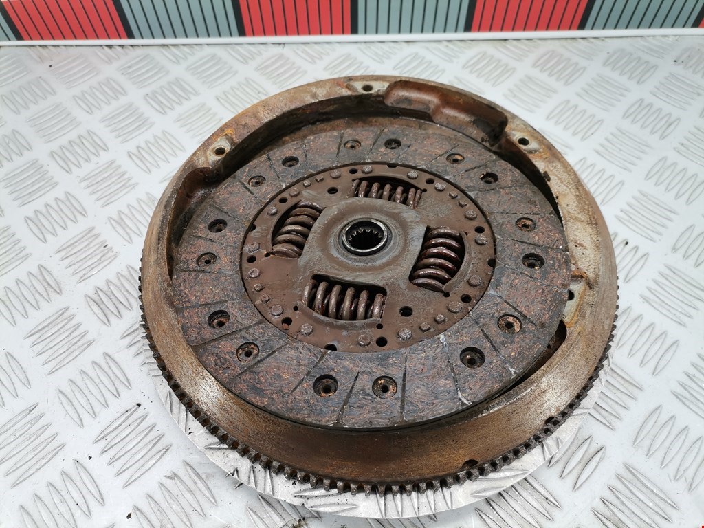 Маховик (демпфер сцепления) OPEL Astra H/Family 2004-2015