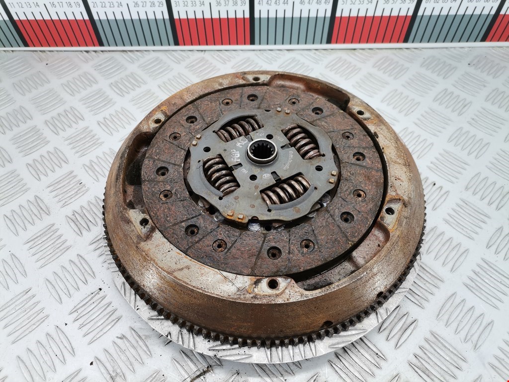 Маховик (демпфер сцепления) OPEL Astra H/Family 2004-2015