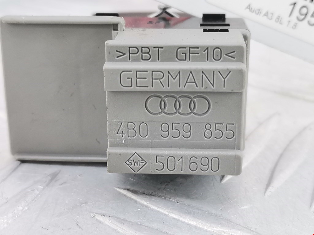 Кнопка стеклоподъемника AUDI A3 8L 1996-2003