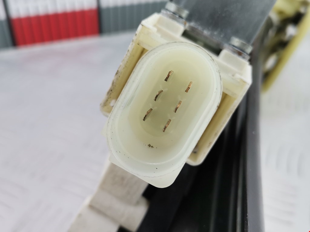 Стеклоподъемник задний правый BMW 5er 5 серия F10/F11/F07 2009-2017