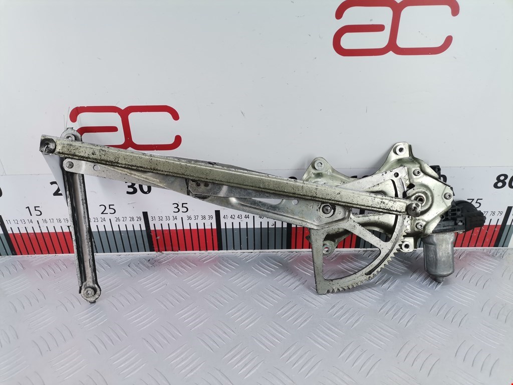 Стеклоподъемник задний левый TOYOTA Prius II XW20 2003-2012