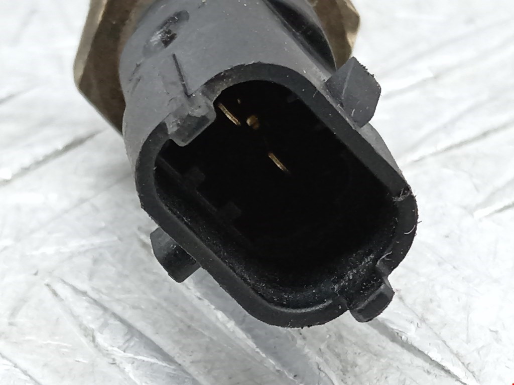 Датчик температуры (охлаждающей жидкости) OPEL Astra H/Family 2004-2015