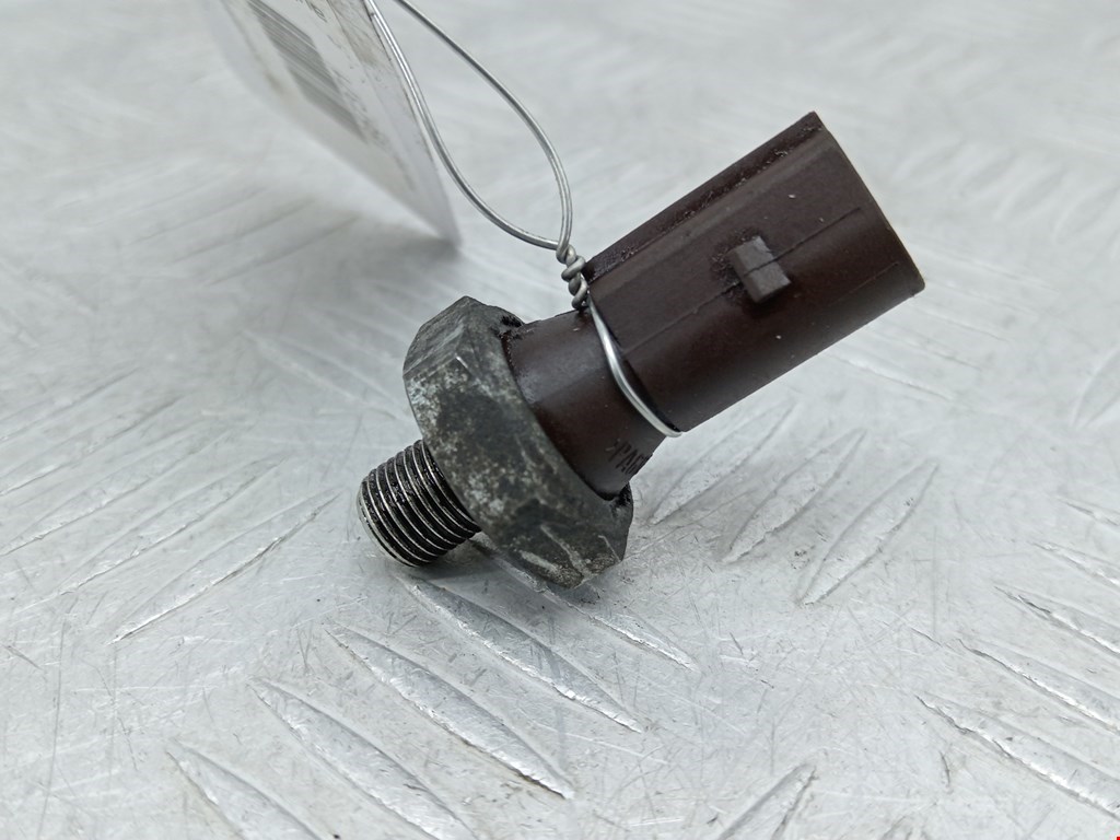 Датчик давления масла Skoda Fabia 2 (5J) (2007-2014)