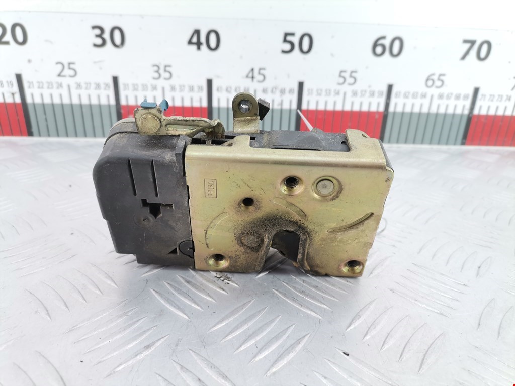 Замок двери передней правой PEUGEOT Partner 1996-2009