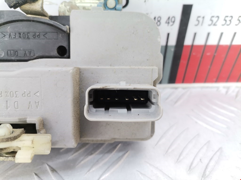 Замок двери передней правой PEUGEOT Partner 1996-2009