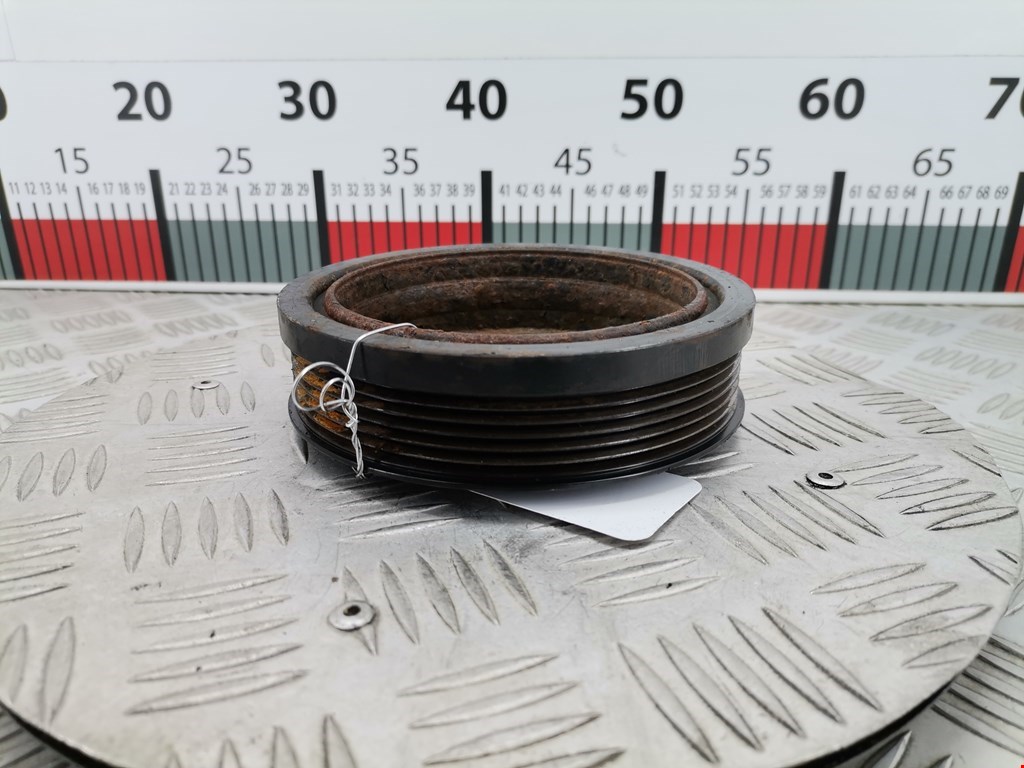 Шестерня коленвала (шкив) VOLKSWAGEN Passat B6 2005-2011