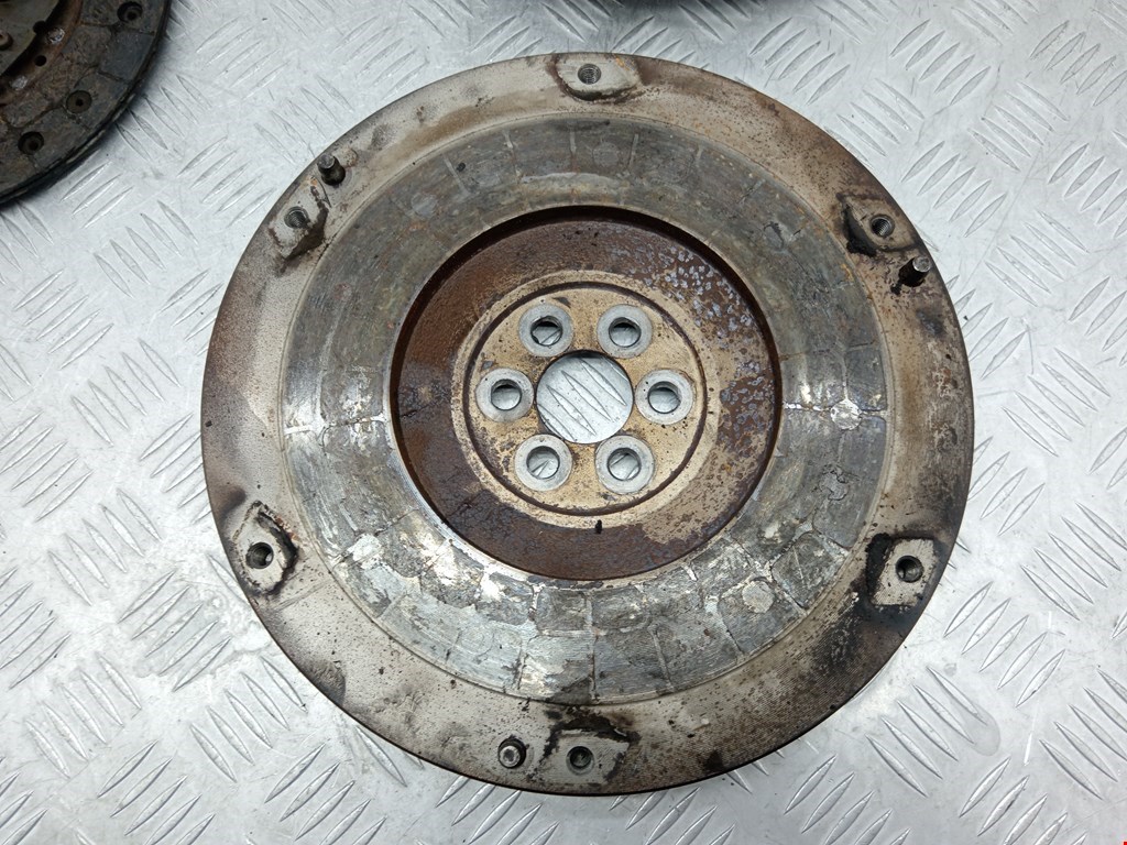 Маховик (демпфер сцепления) TOYOTA Yaris II XP50 2005-2011