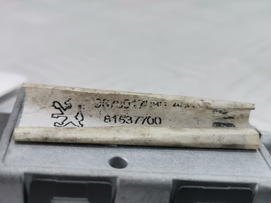 Усилитель антенны PEUGEOT 308 2007-2015