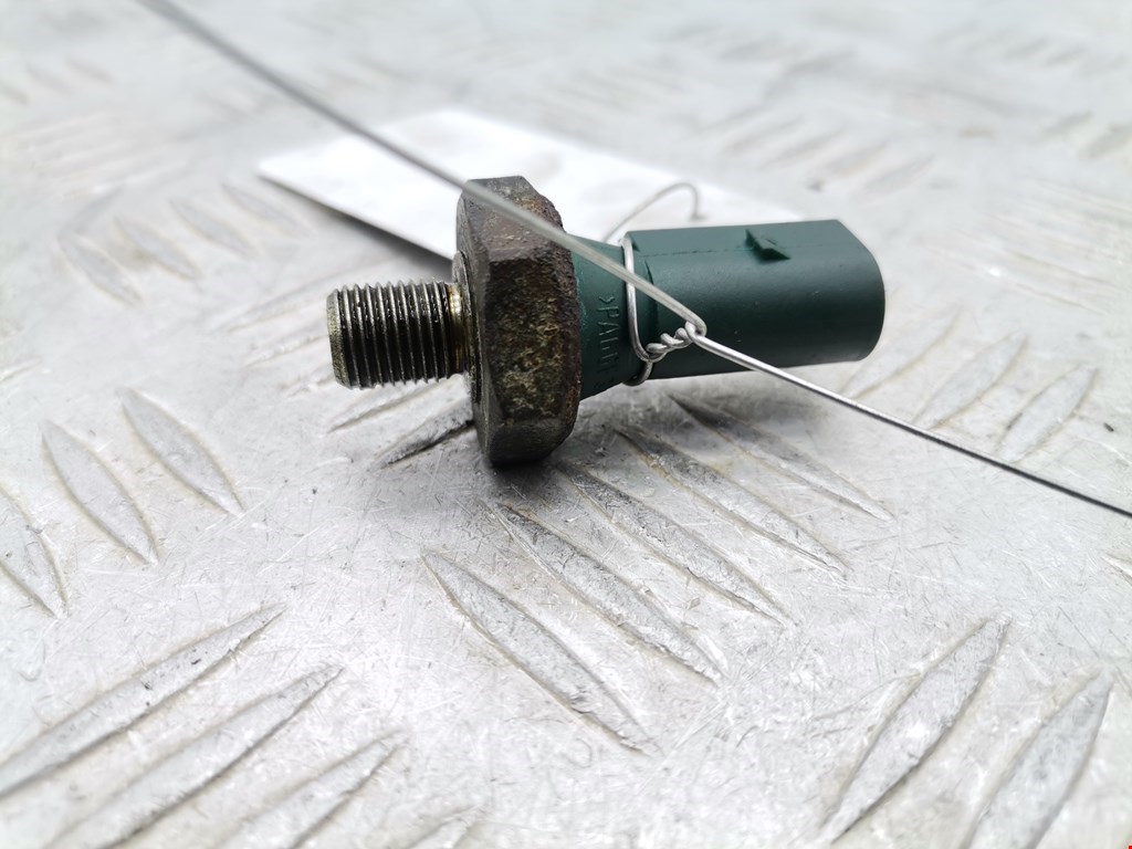 Датчик давления масла VOLKSWAGEN Golf IV 1997-2003