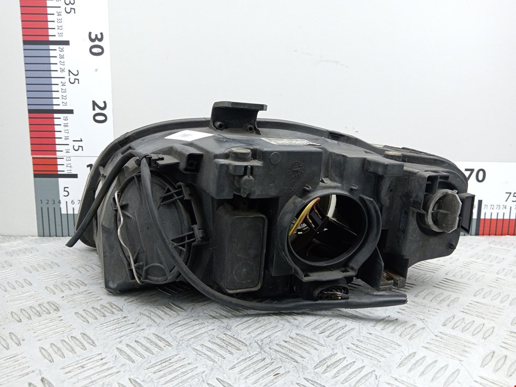 Фара правая AUDI A4 B7 2004-2007