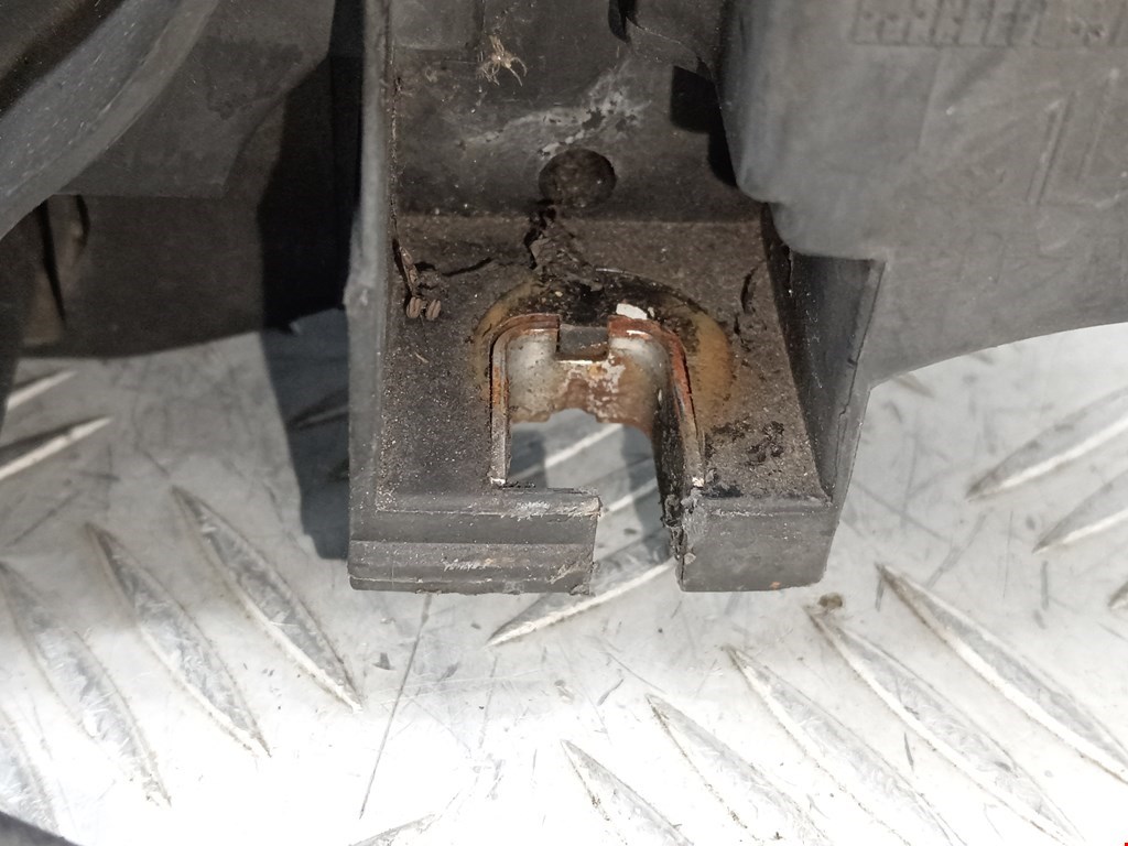 Фара правая AUDI A4 B7 2004-2007