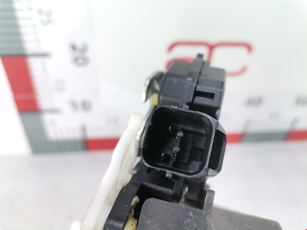 Замок двери задней левой MITSUBISHI Colt Z3 2003-2012