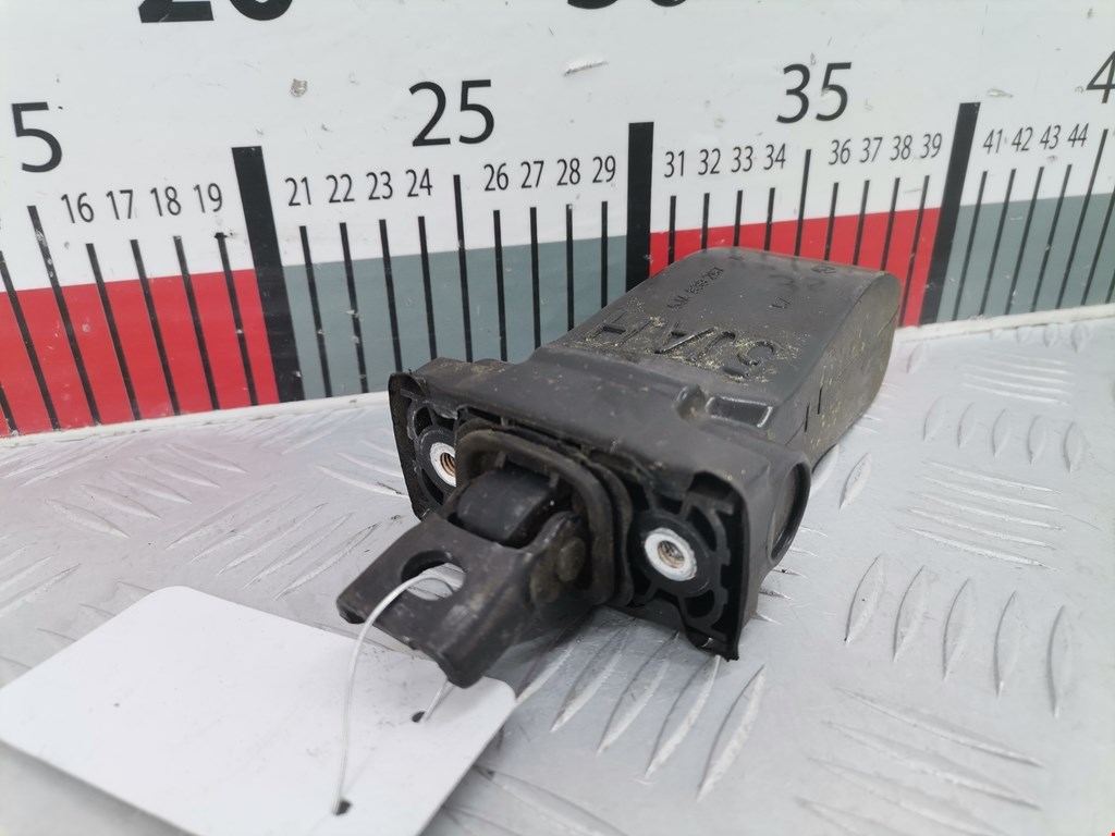 Ограничитель открывания двери SKODA Rapid 2012-2020