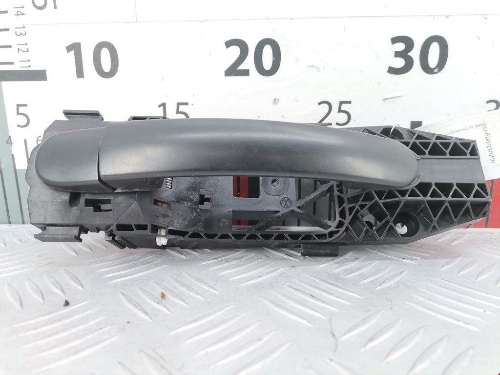 Ручка двери задней наружная правая SKODA Rapid 2012-2020