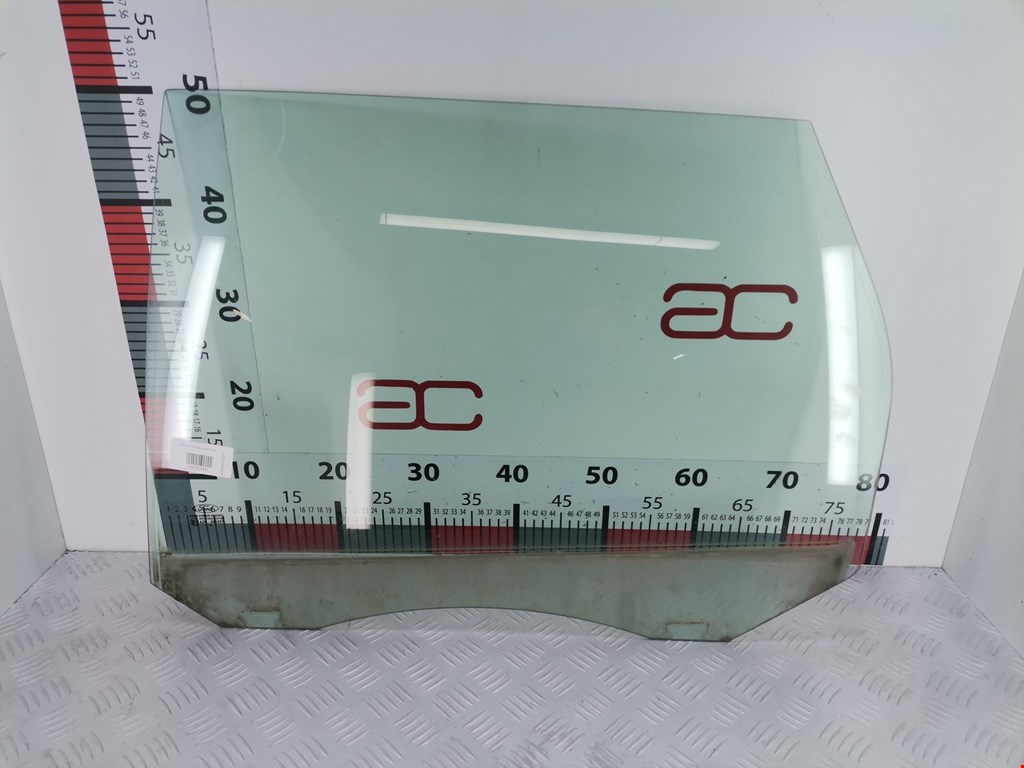 Стекло двери заднее левое FORD Focus II 2005-2011