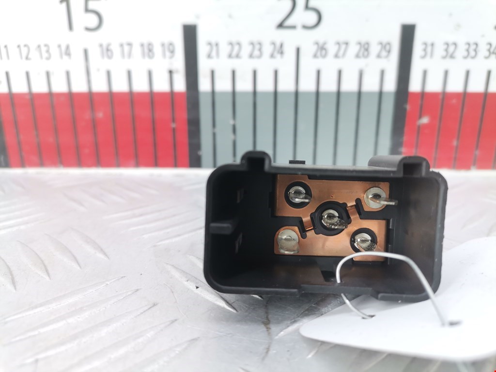 Кнопка центрального замка FORD Windstar 1994-2003