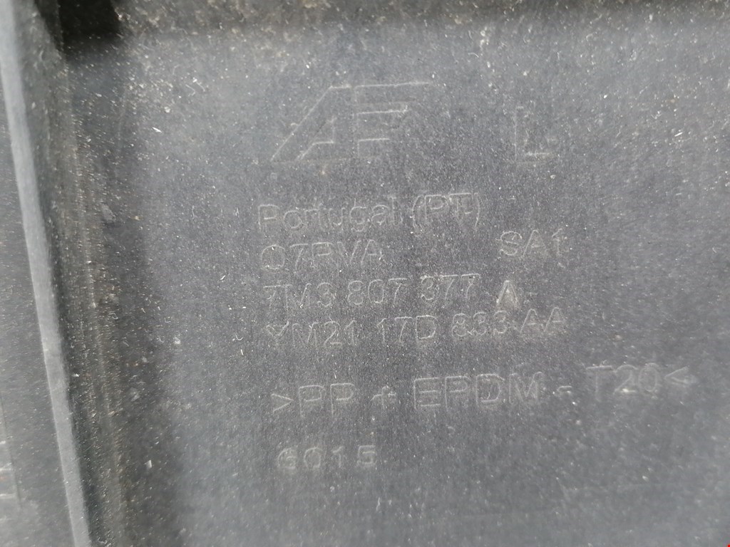 Кронштейн заднего бампера левый правый VOLKSWAGEN Sharan 1995-2010