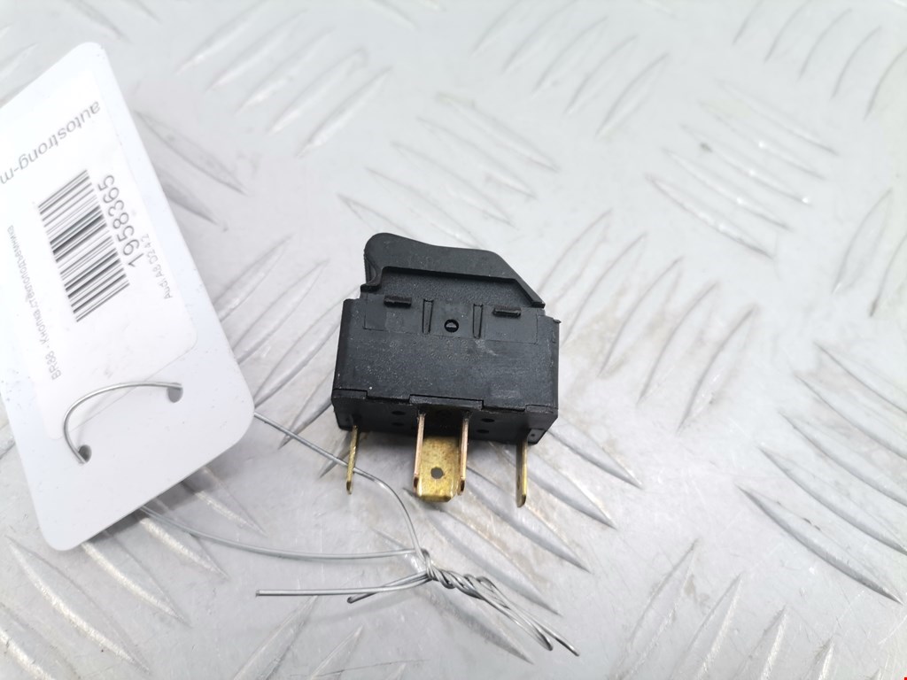 Кнопка стеклоподъемника AUDI A8 D2 1994-2002