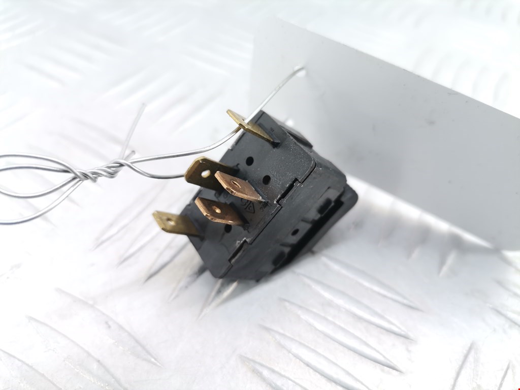 Кнопка стеклоподъемника AUDI A8 D2 1994-2002