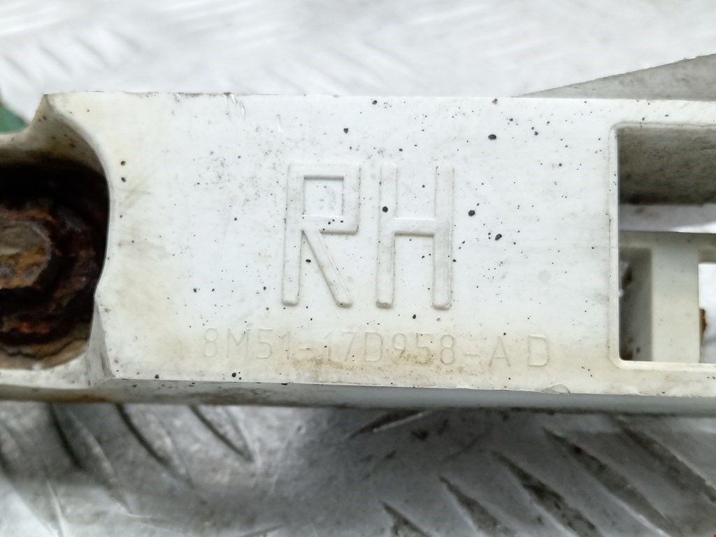 Кронштейн переднего бампера левый FORD Focus II 2005-2011