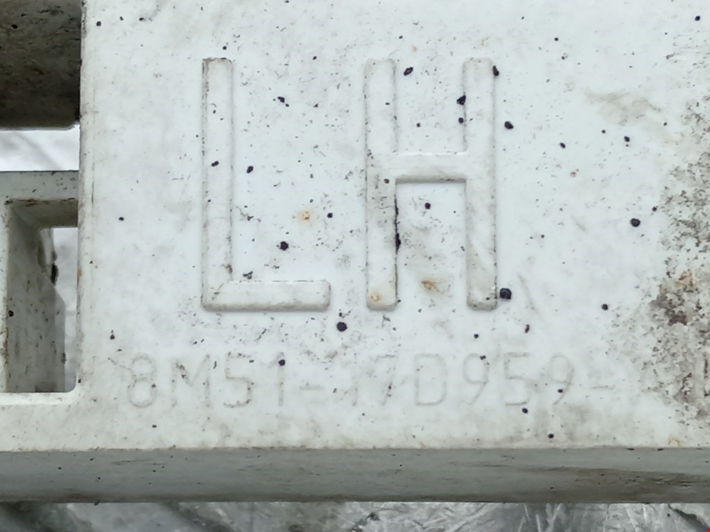 Кронштейн переднего бампера правый FORD Focus II 2005-2011