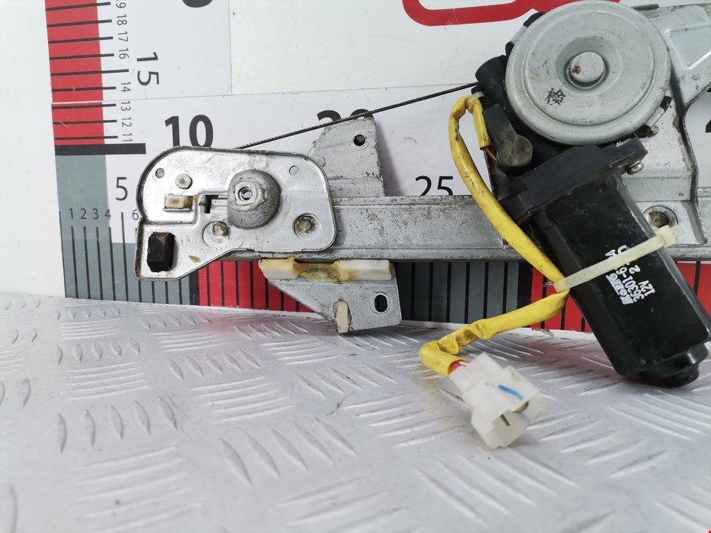 Стеклоподъемник передний правый MAZDA Xedos 6 1992-1999